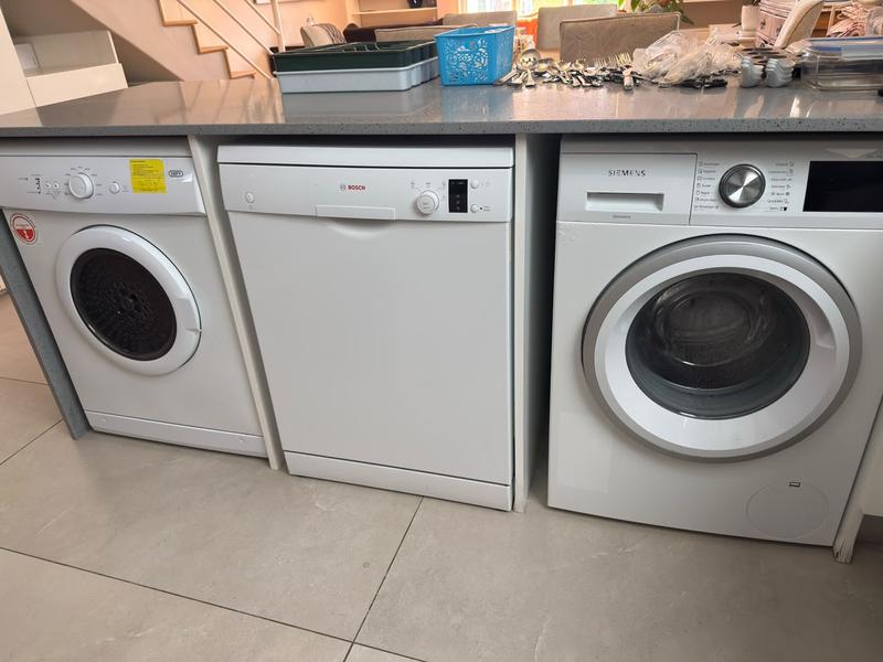 To Let 1 Bedroom Property for Rent in Sea Point Western Cape